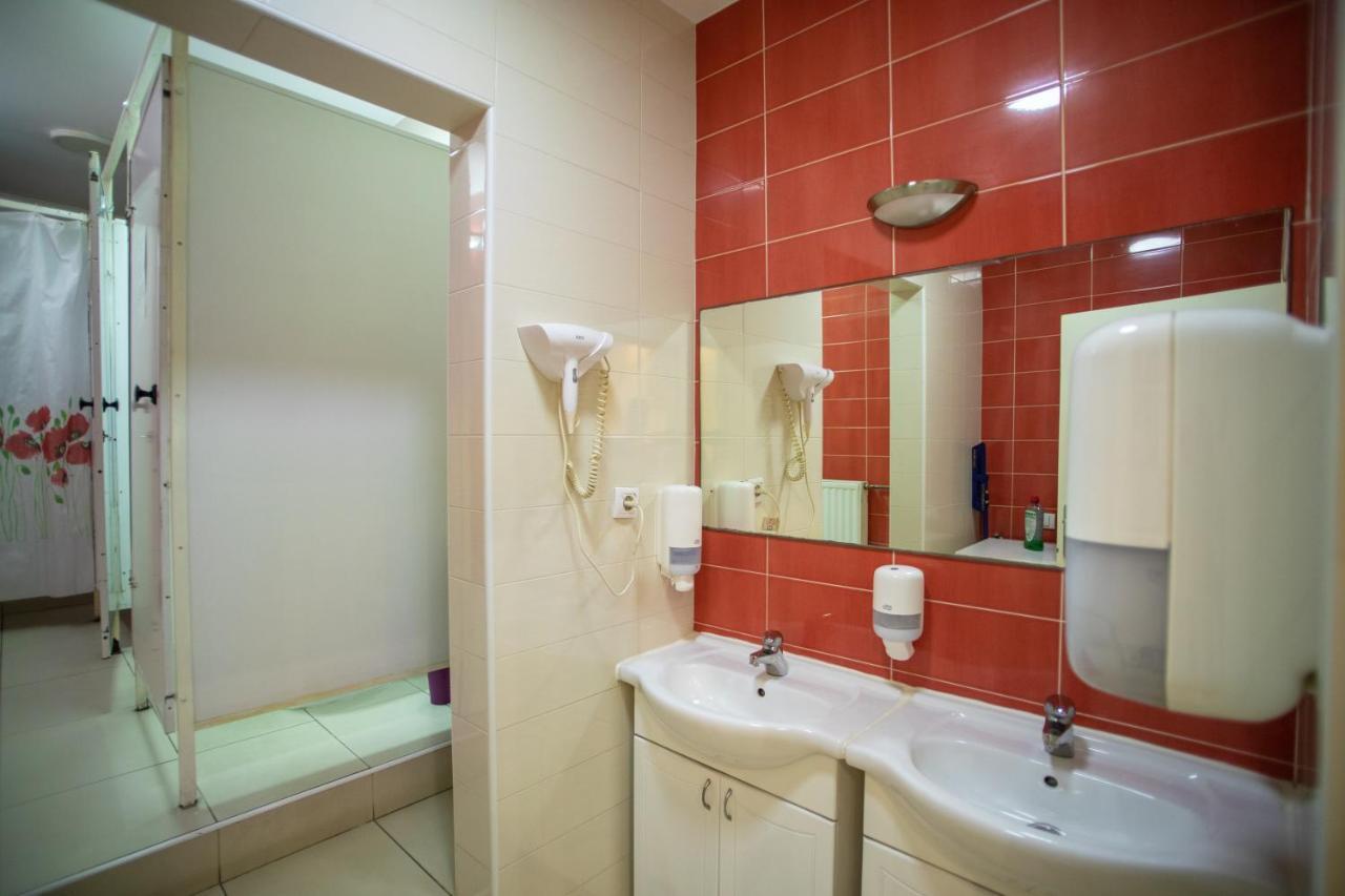 All In Hostel 贝尔格莱德 外观 照片